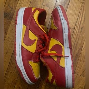 Nike dunks USC size 11
